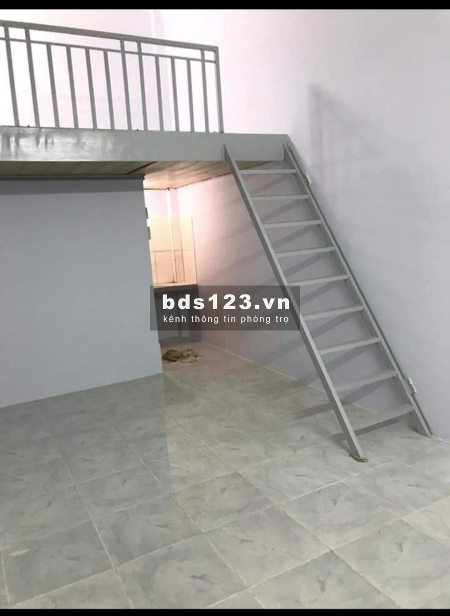 Phòng trọ 33m2 tại 140A Bùi Thị Xuân gần chợ Phạm Văn Hai giá 3 triệu có nơi để xe có gác banlcon cửa sổ