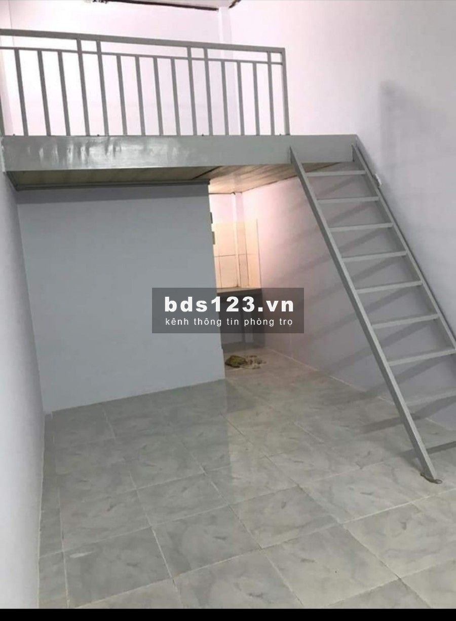 Phòng trọ 33m2 tại 140A Bùi Thị Xuân gần chợ Phạm Văn Hai giá 3 triệu có nơi để xe có gác banlcon cửa sổ