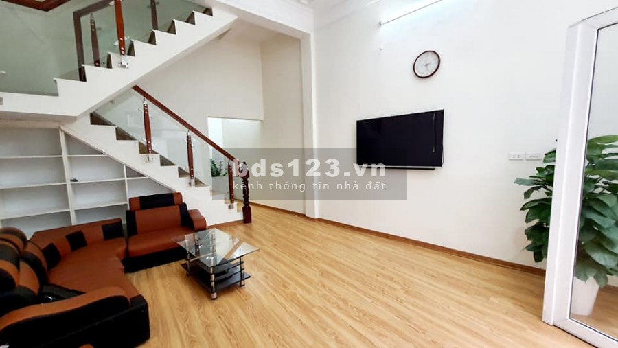 Bán đất tặng nhà, cạnh phố Minh Khai 60m2 chỉ 3.2 tỷ. LH: 0383840480.