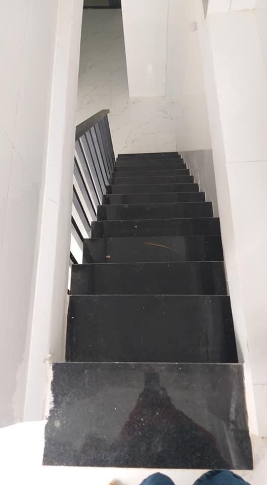 Nhà mặt tiền hiếm, góc giá 4.95 tỷ, ngang 5,3m, Bùi Thế Mỹ, Tân Bình