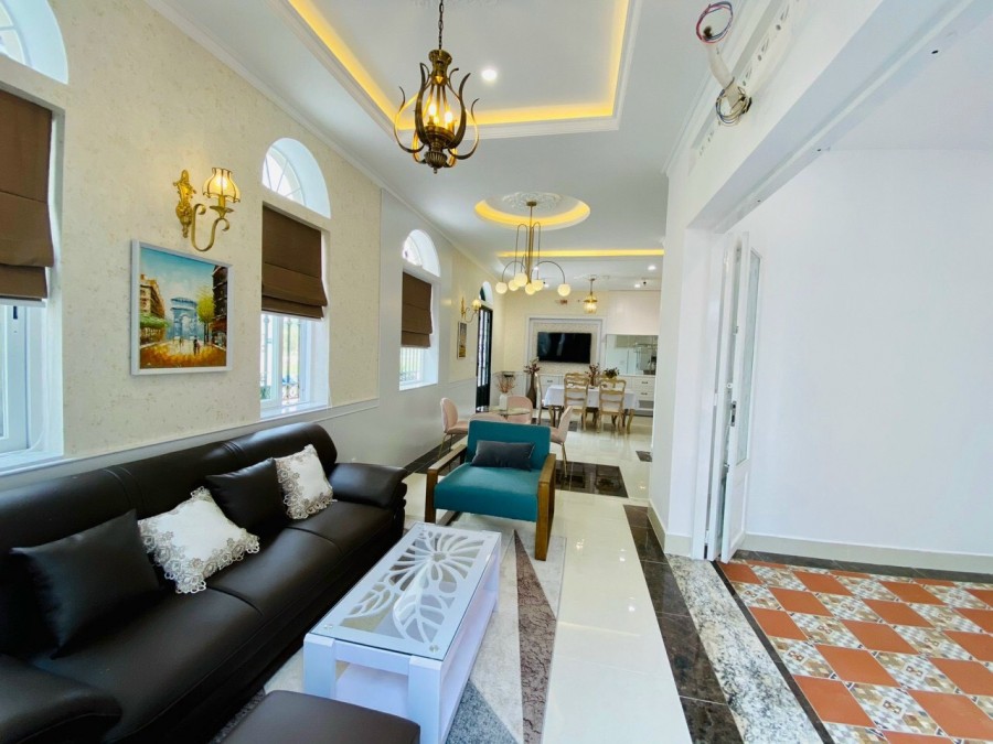 Bán Biệt thự mini Kiểu Pháp, góc 2 mặt tiền, hẻm xe hơi Nhà Bè giá 6,8 tỷ