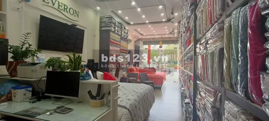 Hàng hiếm Trần Duy Hưng (cực hiếm ) một mặt phố một mặt ô tô tránh phố víp nhật hàn Diện tích 48/55m2, nhà 7 tầng, mặt tiền 3,6m. Gía 29,5 tỷ