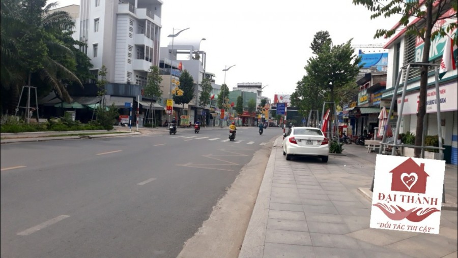 bán mặt tiền 1 trệt 4 lầu công ty + biệt thự . mua 1 tặng 1