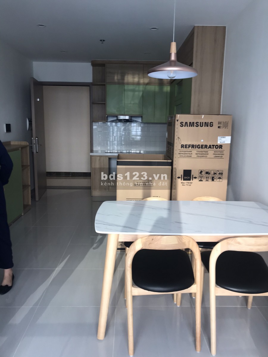 Cho thuê gấp căn 2 ngủ, full nội thất, giá 8,5 tr/th tại Vinhomes Smart City