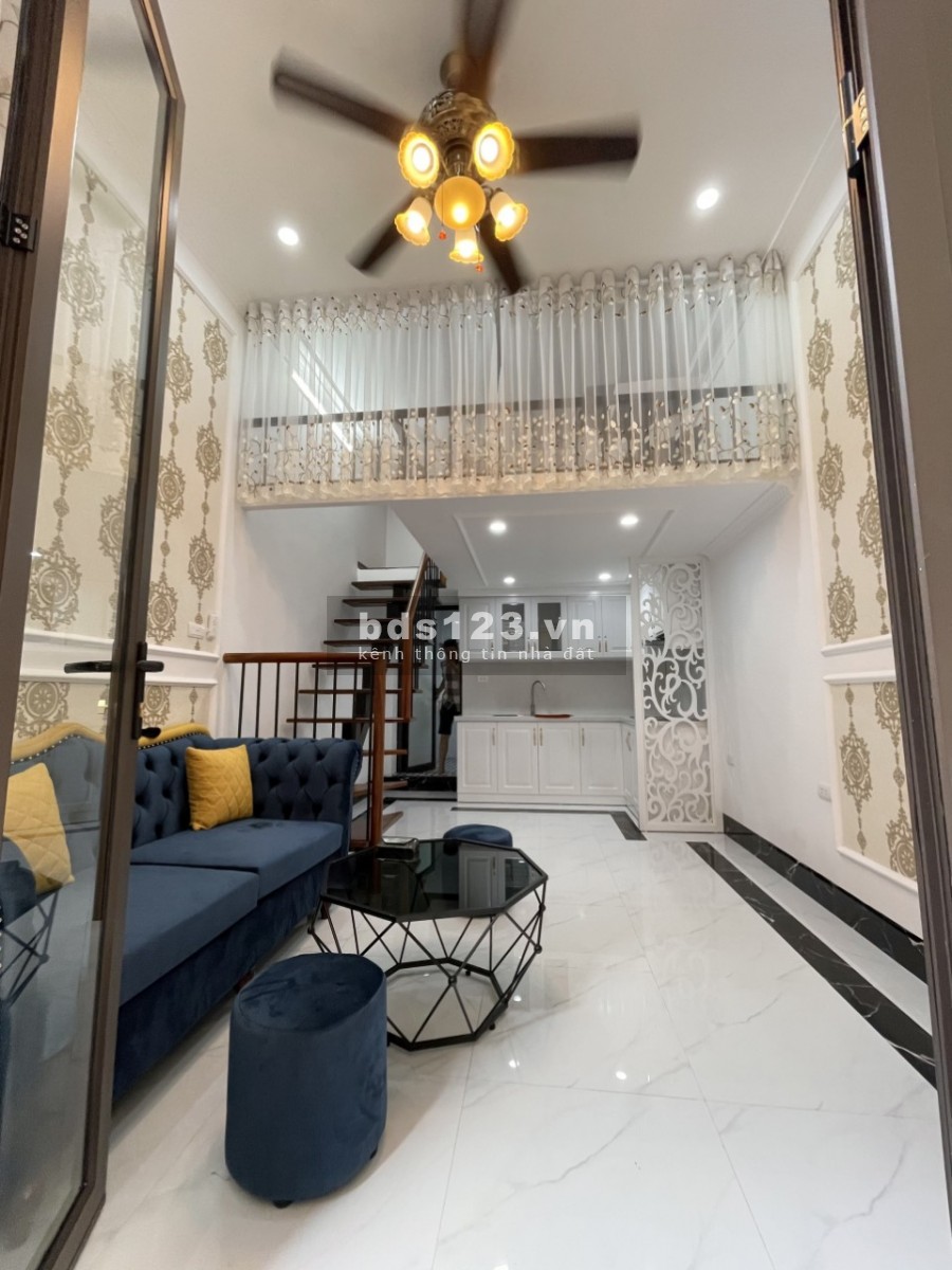 Bán nhà đẹp 4 tầng mặt ngõ kinh doanh ngõ 290 Kim Mã giá 3,5 tỷ. LH 0912442669