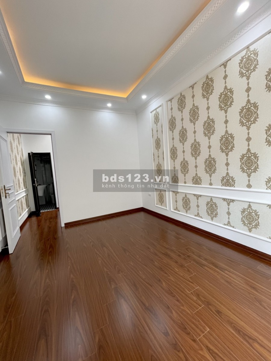 Bán nhà đẹp 4 tầng mặt ngõ kinh doanh ngõ 290 Kim Mã giá 3,5 tỷ. LH 0912442669