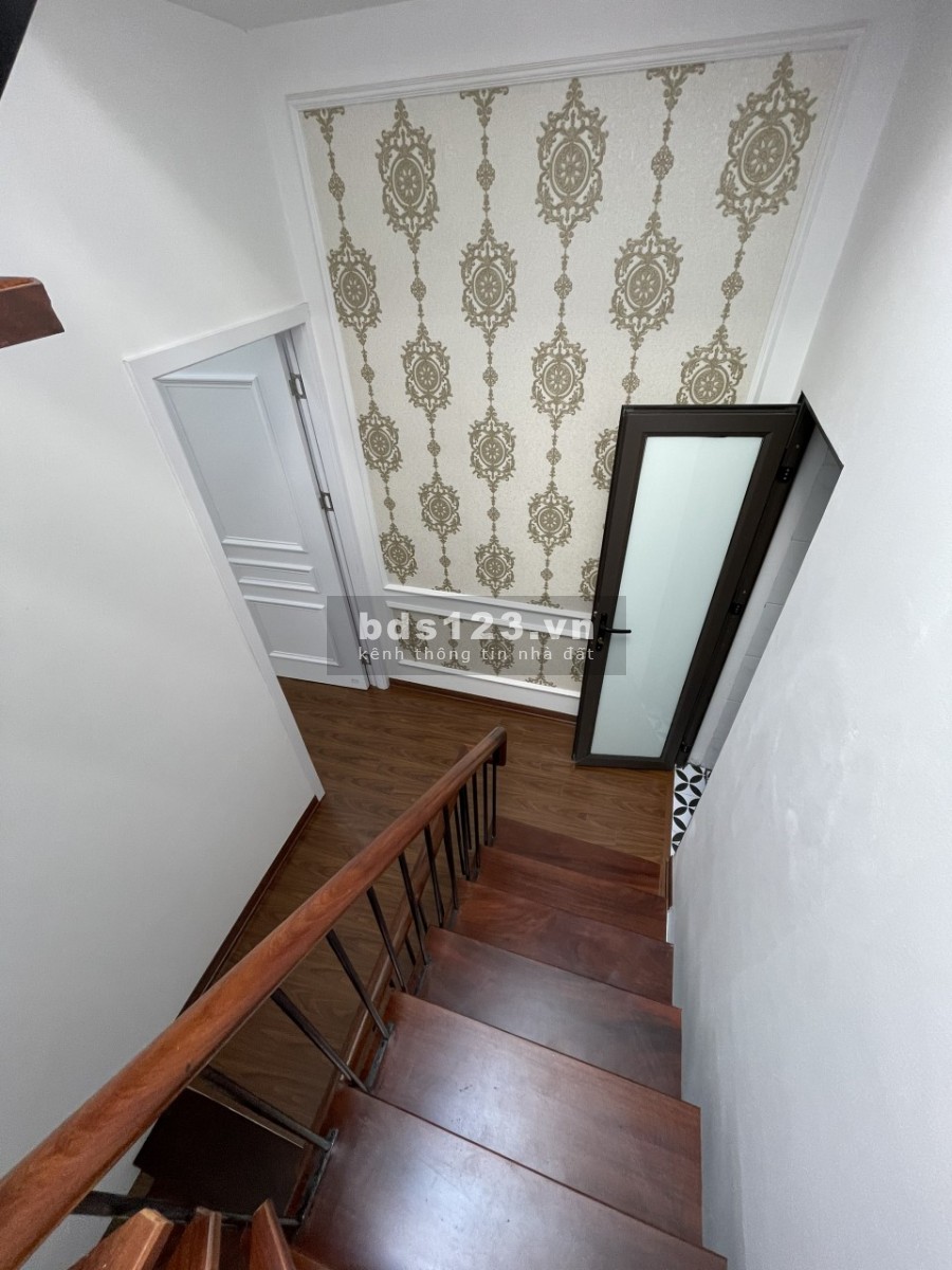 Bán nhà đẹp 4 tầng mặt ngõ kinh doanh ngõ 290 Kim Mã giá 3,5 tỷ. LH 0912442669
