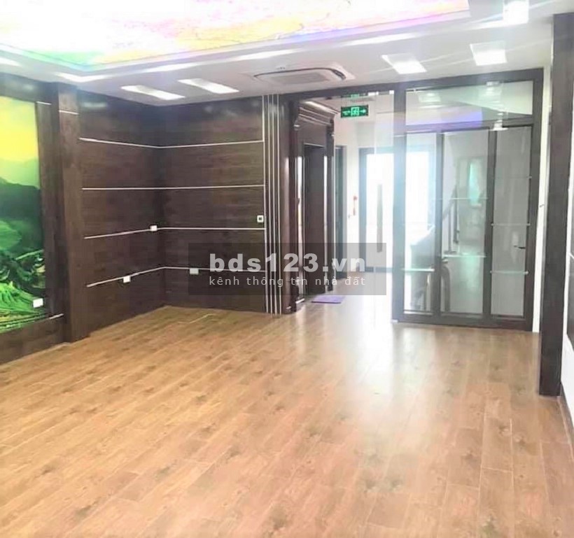 Bán nhà mặt phố Nguyễn Hoàng. Lô góc, vỉa hè, ô tô, KD. 90m2 MT7m 22 tỷ