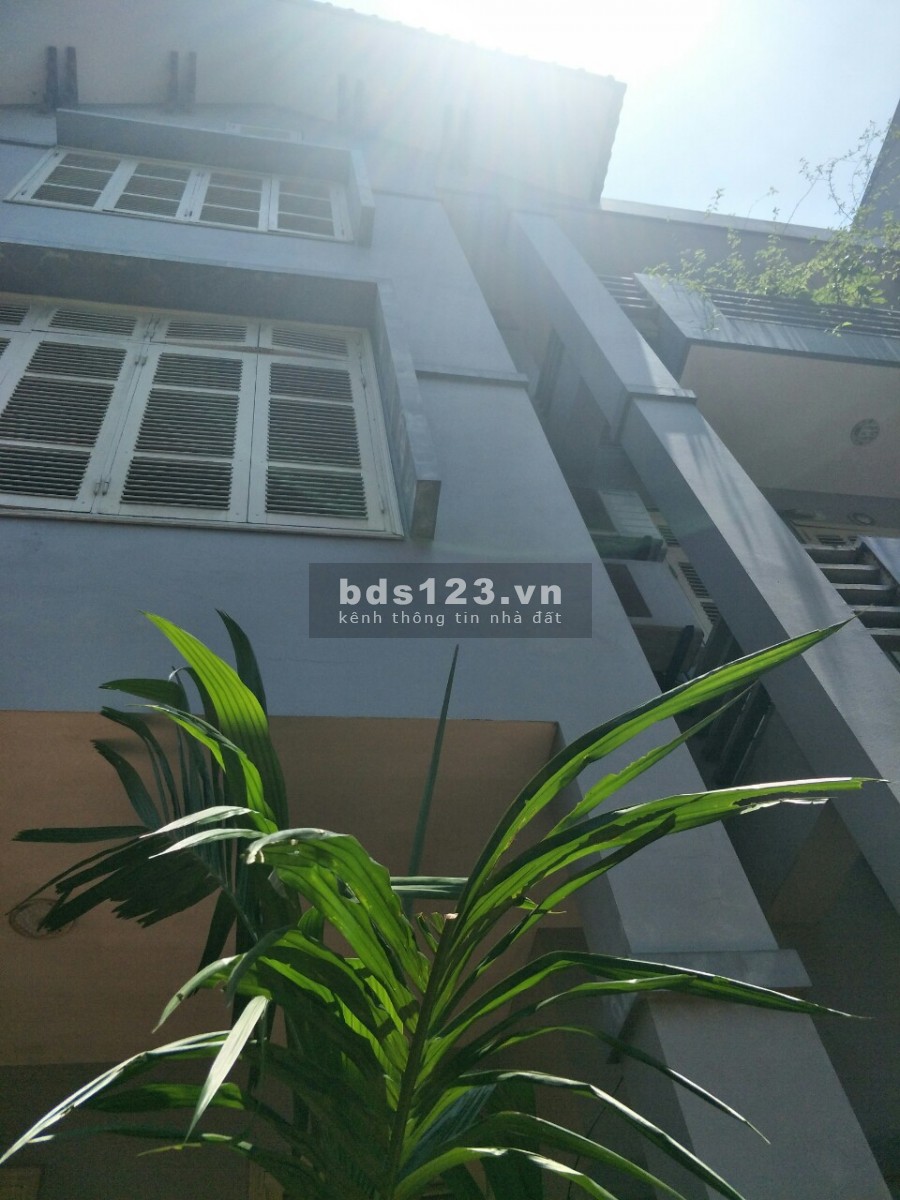 Bán Biệt thự Ngọc Thụy 160m2x3 tầng, MT 12m, Gara ô tô, KD. Giá chỉ 10.5 tỷ.