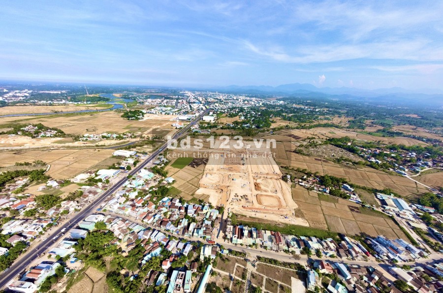 NHẬN GIỮ CHỖ PHỐ CHỢ CHIÊN ĐÀN NGAY SÁT TRUNG TÂM THÀNH PHỐ TAM KỲ