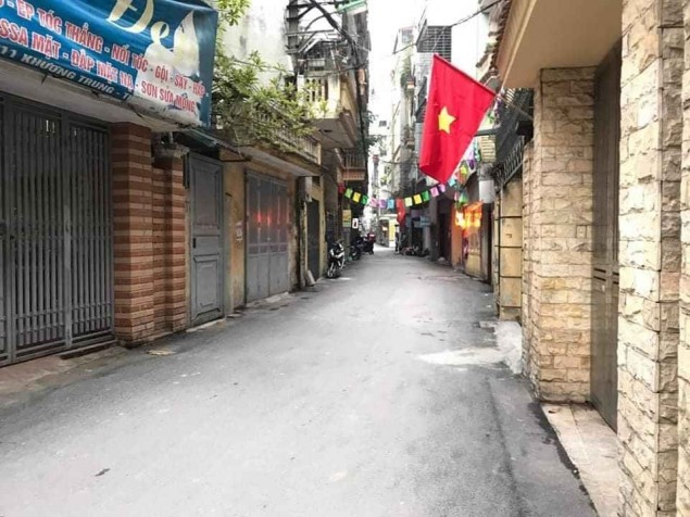 Bán nhà 5T Ngõ 211 Khương Trung, một bước ra Hồ, gần Chợ,Trường học các cấp.