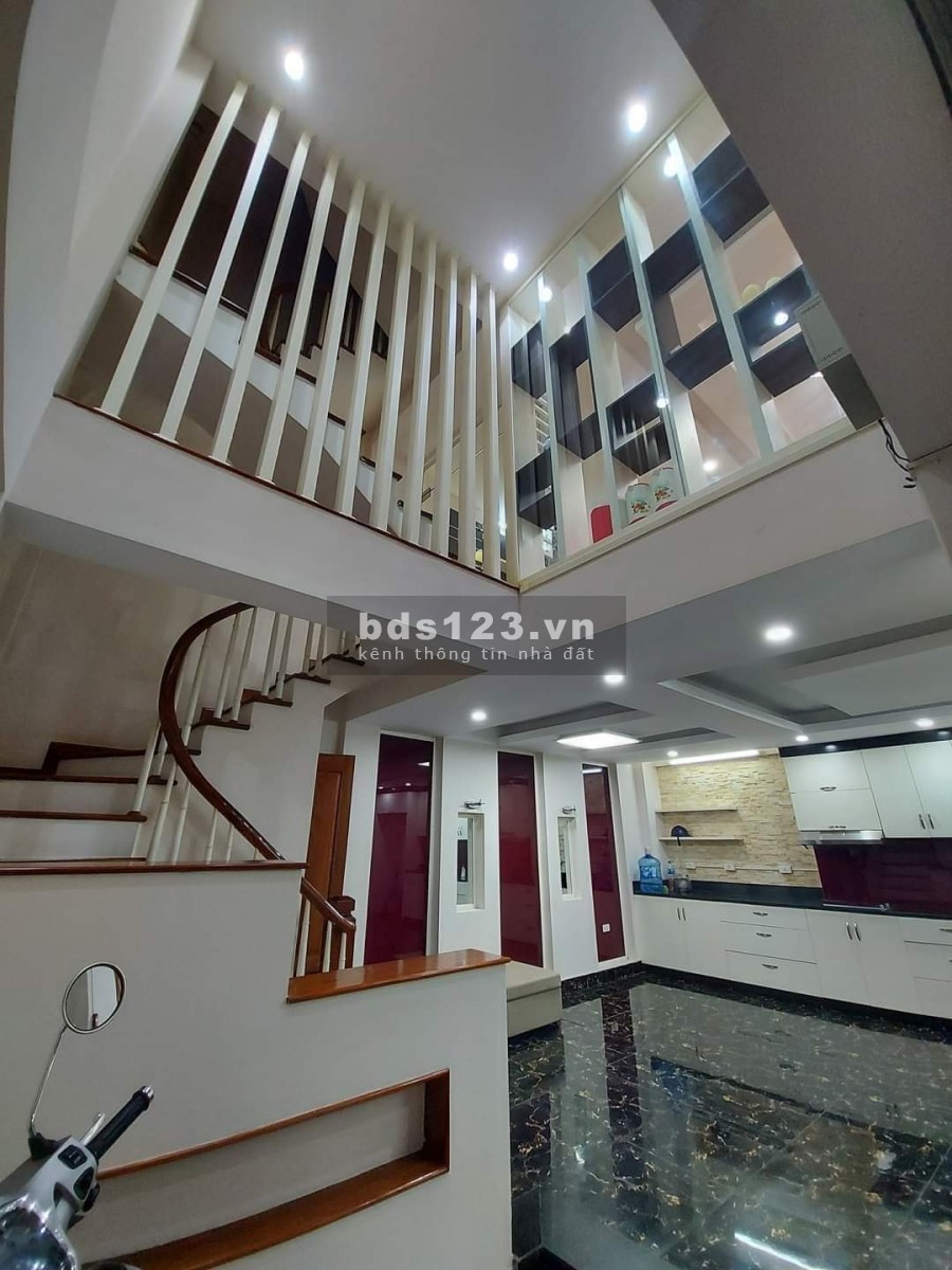 Cán Bộ về quê,tránh dịch để lại căn nhà 52m2*4T Trần Đại Nghĩa tròn 3 tỷ