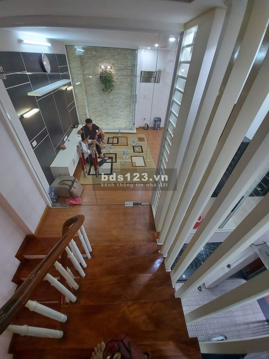 Cán Bộ về quê,tránh dịch để lại căn nhà 52m2*4T Trần Đại Nghĩa tròn 3 tỷ
