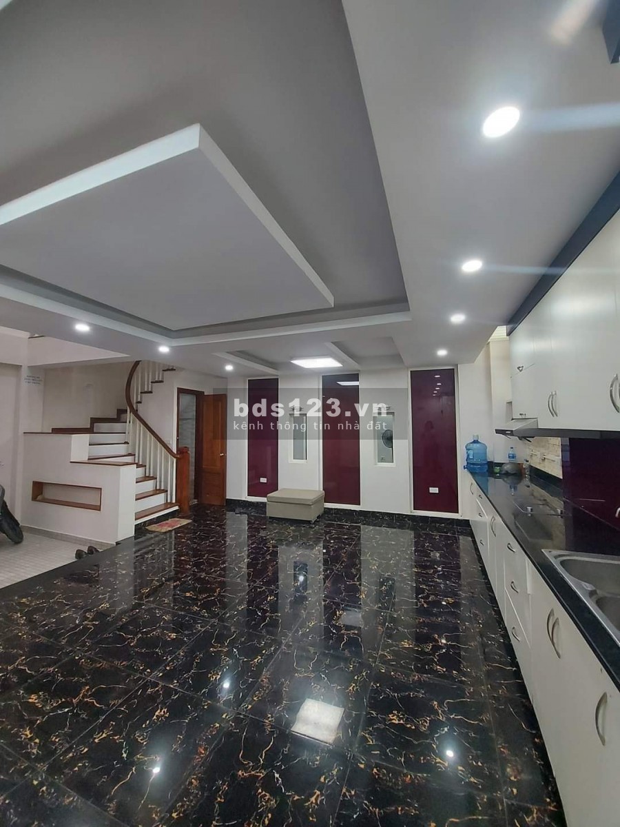Cán Bộ về quê,tránh dịch để lại căn nhà 52m2*4T Trần Đại Nghĩa tròn 3 tỷ