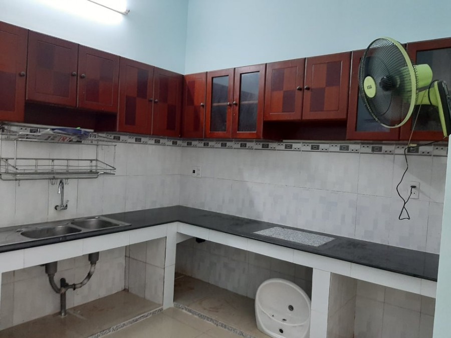 Nhà 1 lầu, sổ HR, DT 4,5x9 gần Sáu Cua - 1/ 30m ra Nguyễn Ảnh Thủ.