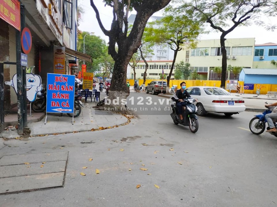 Mặt Phố Lạc Long Quân, 88m2 MTx5.2m Tây Hồ xây VP siêu VIP