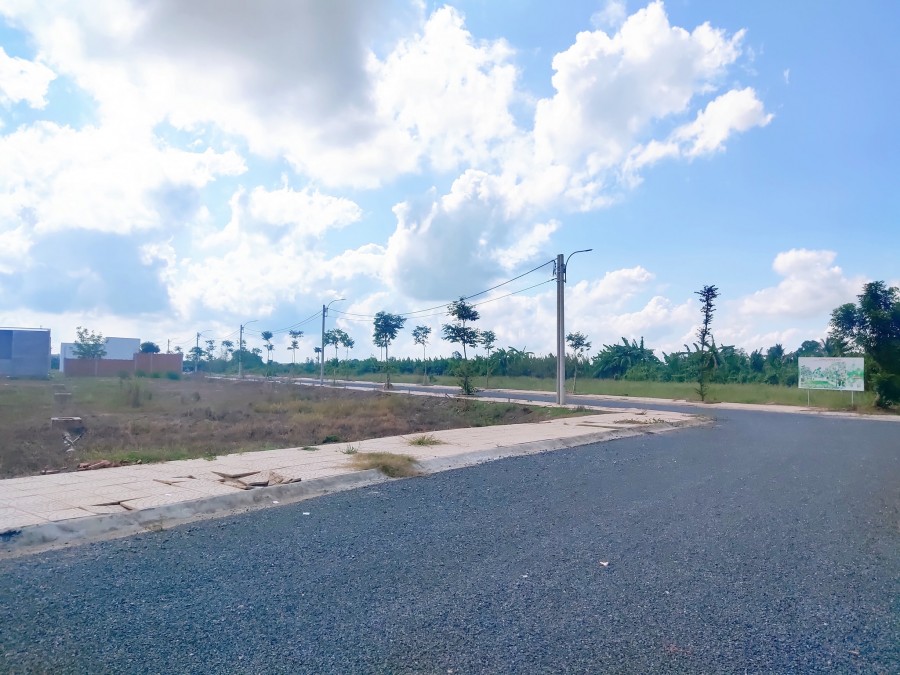 Đất thổ cư sổ đỏ góc 2 mặt tiền 167m2. gần Thị Trần Cái Tắc, Hậu Giang