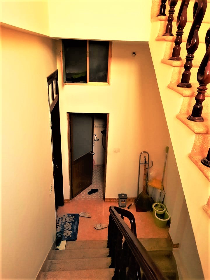 Chỉ 2 tỷ 5 có nhà 34m2 x 4 tầng Định Công, gần oto, cạnh chợ, thông tứ tung
