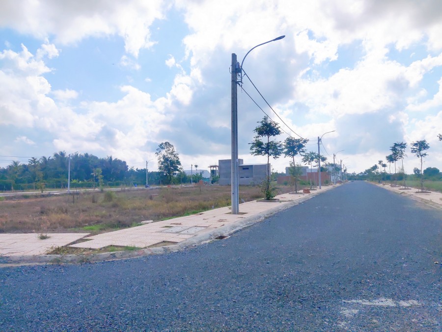 Đất thổ cư sổ đỏ góc 2 mặt tiền 167m2. gần Thị Trần Cái Tắc, Hậu Giang