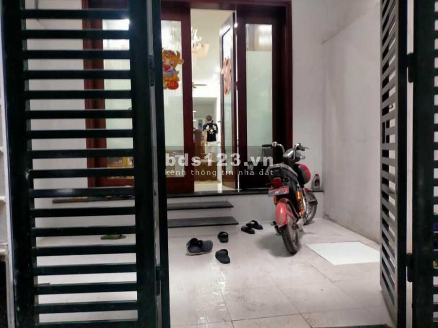 BÁN NHÀ BÁT KHỐI ĐỈNH CAO AN SINH LỜI 41M2 HƠN 3 TỶ
