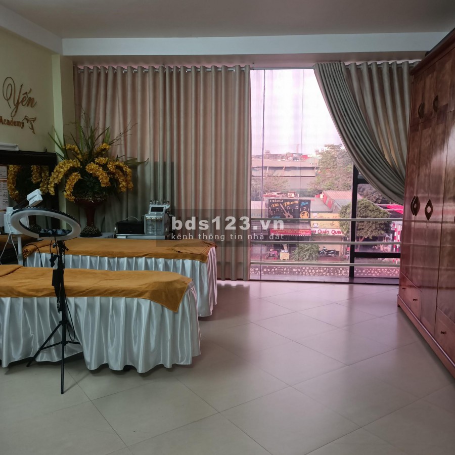 Bán nhà MP Âu Cơ, Tây Hồ trong đê doanh thu CAO 50m2 *6Tầng Thang máy 750kg, giá 16,5 tỷ