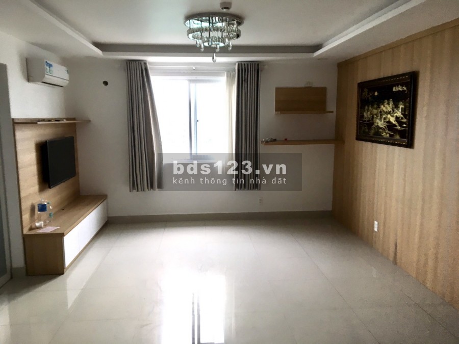 Căn hộ Samland Airport cho thuê 2 Phòng ngủ, NTCB, tầng cao, Giá tốt 11 Triệu