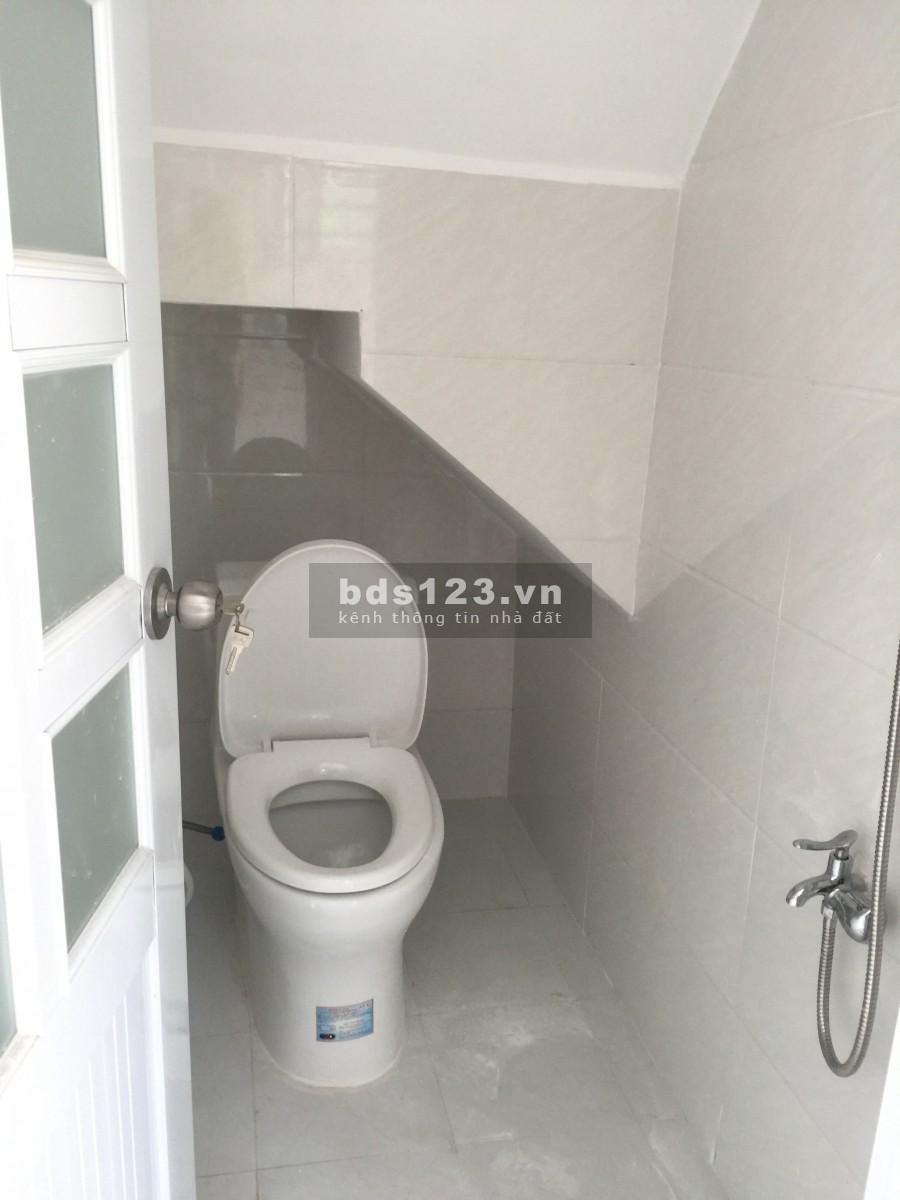 Nhà đẹp HXH phường Phú Thuận Huỳnh Tấn Phát quận 7, 20m2 chỉ 1,29 tỷ.