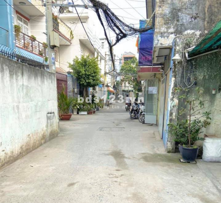 Bán nhà đẹp Phú Đô , nhà Hiếm , gần chợ , an ninh tốt , ở ngay 30m2 , hơn 3 tỷ .