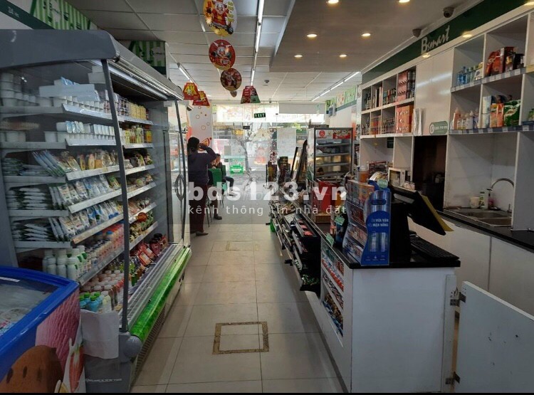 Mặt bằng siêu đẹp 4.5x25 mặt tiền đuờng Man Thiện Q9. Giá 25tr