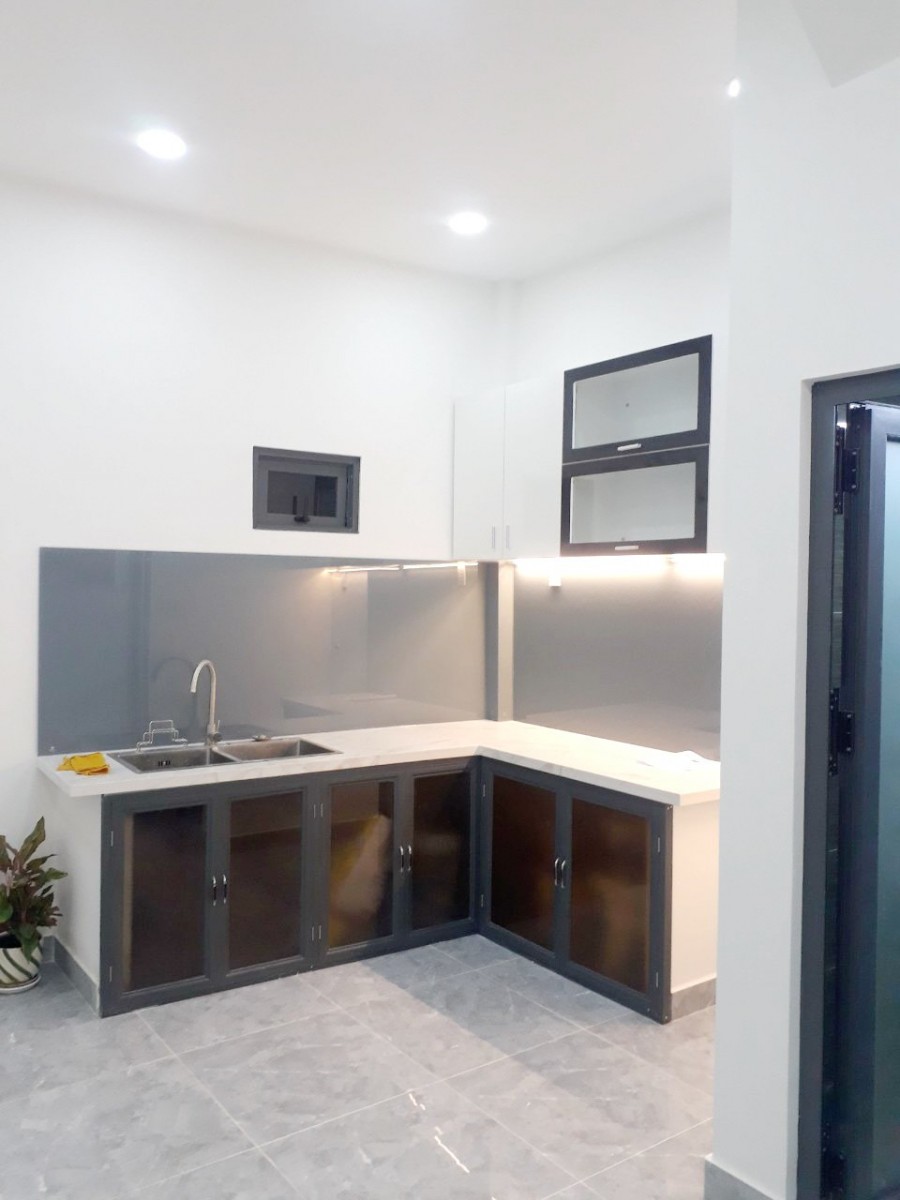 Nhà đẹp 1 lầu, khu an ninh hẻm 184 Âu Dương Lân P3 Q8