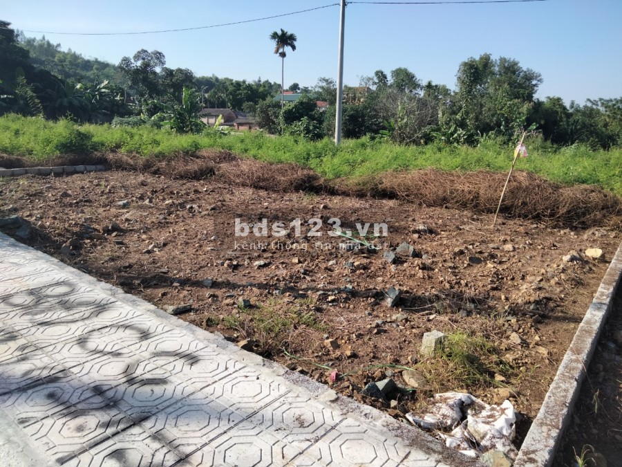 Cần bán lô đất tại Quốc Oai, Đường nội khu rộng, oto vào tận nhà