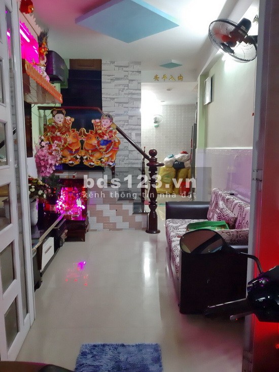Nhà 1 Lầu SHR, Giá 2,5 tỷ , Đường Huỳnh Tấn Phát, Phường Tân Thuận Tây, Quận 7