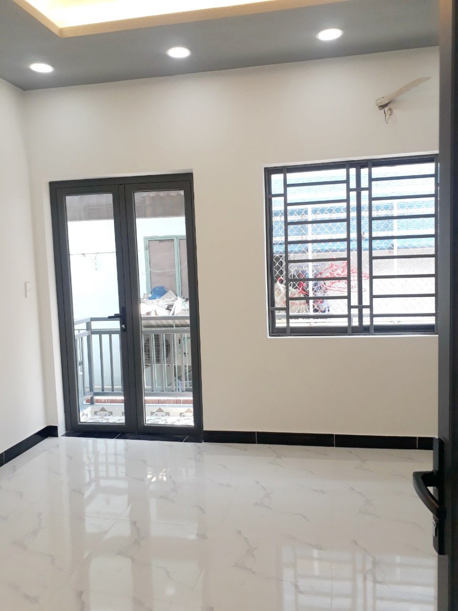 Nhà đẹp 1 lầu, khu an ninh hẻm 184 Âu Dương Lân P3 Q8
