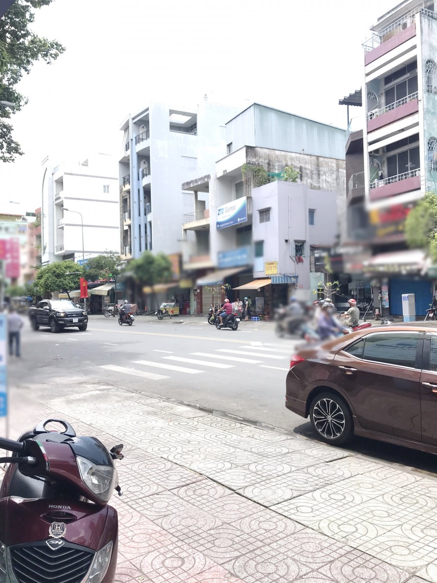 Cho thuê nhà mới nguyên căn mặt tiền Nguyễn Chí Thanh P4Q11