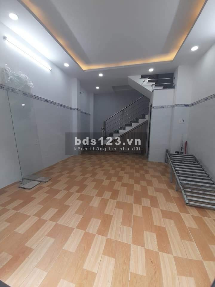 Bán nhà Nguyễn Oanh, GV, P17, dt 42m (3,8x11), lô góc ko LG, Hẻm 4m, Nhà đẹp 4.4 tỷ