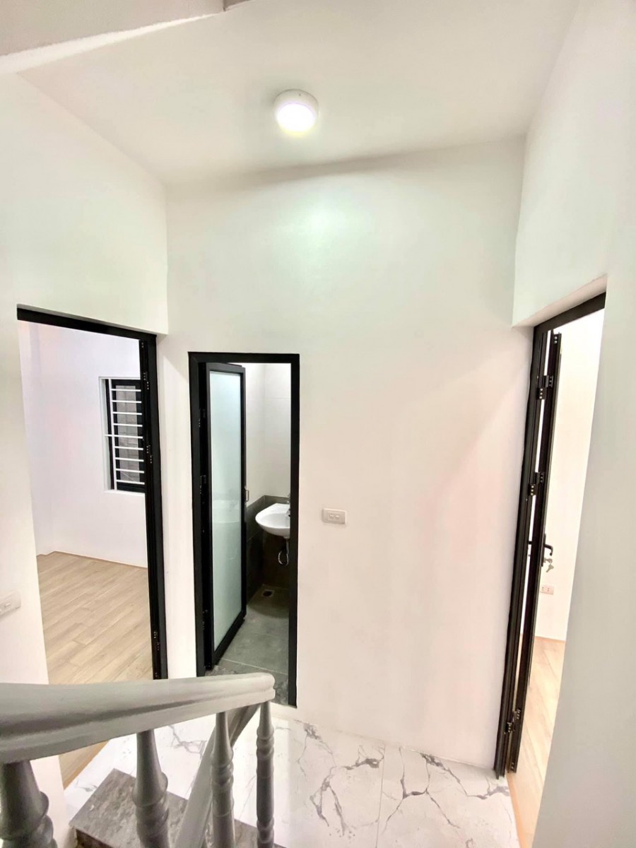 Siêu Phẩm Hiếm Có Tân Mai (35M2), Nhà mới, Lô Góc, 30M ra Ô tô tránh. Giá chỉ nhỉnh 3 tỷ.