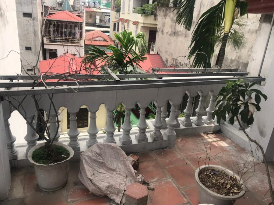 Bán nhà lô góc, DT30 m, 4T, MT3.1 m, giá chào chỉ 2.55 tỷ, Hoàng Hoa Thám.