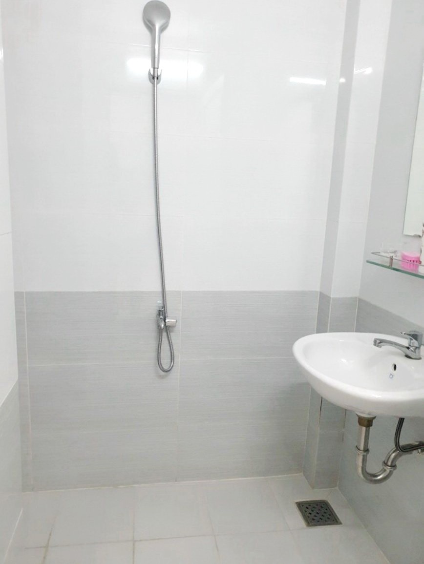 Cho thuê nhà 2lầu/4.5*13m hẻm ôtô Phạm Hùng Phường 4 Quận 8