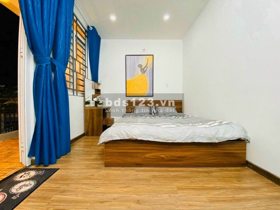 Bán gấp nhà đường Hồ Thị Kỷ Quận 10 3 tầng 10m2 970 triệu LH 0798919986