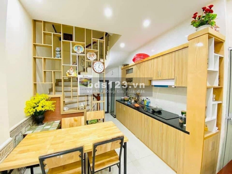 Bán nhà Văn Chương ,an sinh đỉnh,dân trí cao ,28m2,2.6 tỷ