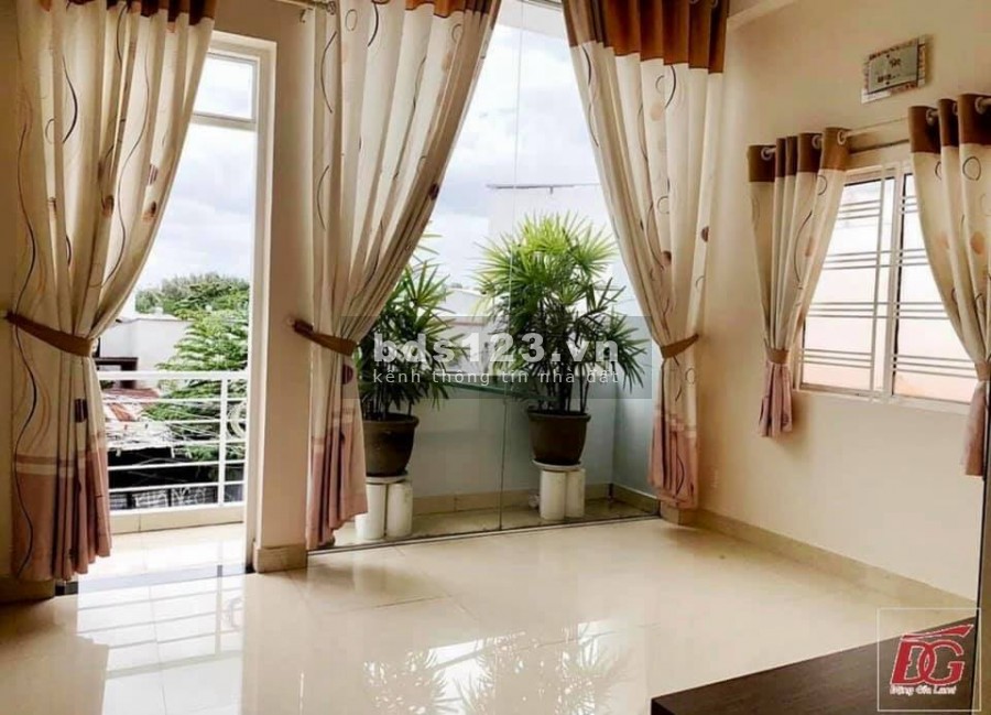 HXH đường Huỳnh Tấn Phát, 86m2 xe hơi nằm trong sân, 2 tầng hiện đại với giá chỉ 4,6 tỷ