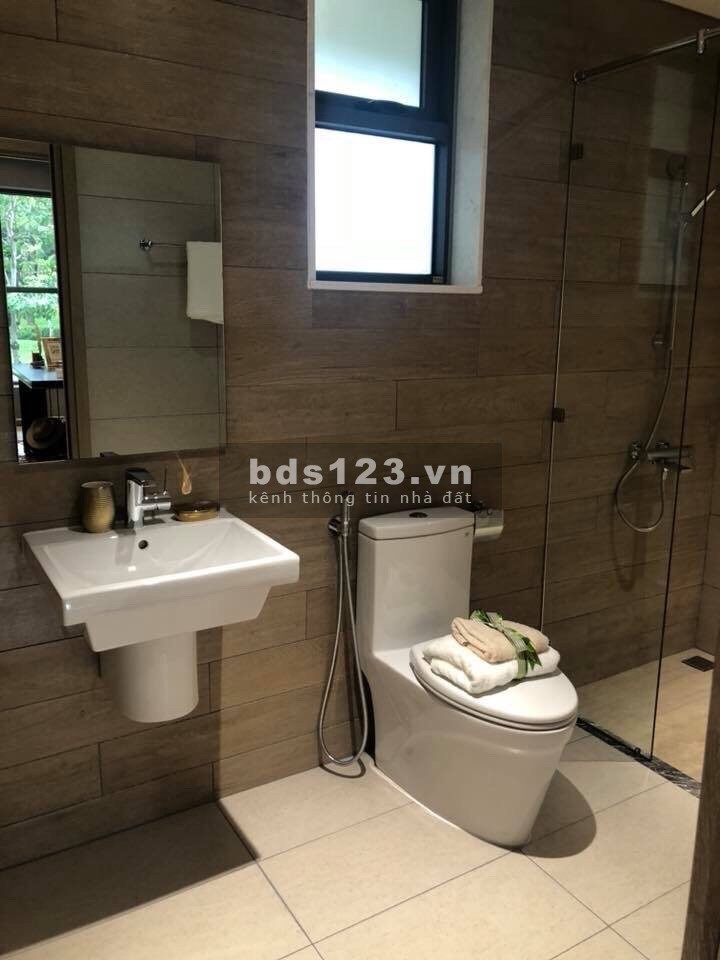 Bán 3pn view đại lộ, tầng cao khu Diamond Alnata dự án Celadon City 0909428180