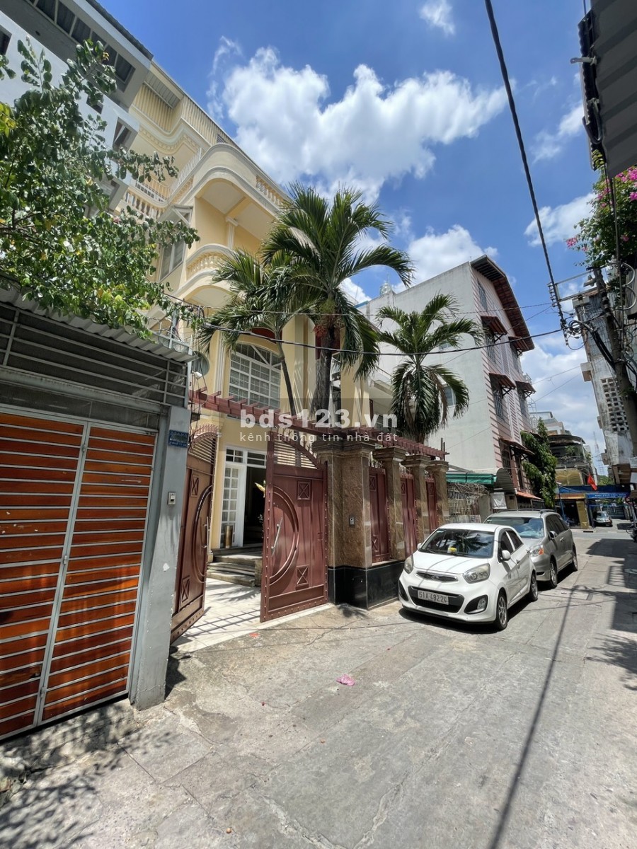 Bán Biệt Thự kiểu Đông Dương - Hồ Văn Huê (8x27m), 8PN, 1 Penthouse...