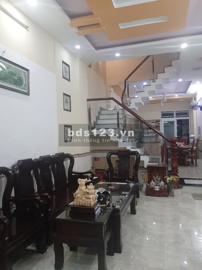 Bán nhà Nguyễn Tri Phương, Q10, Hẻm rộng, DT46m2, Giá 5,2 tỷ