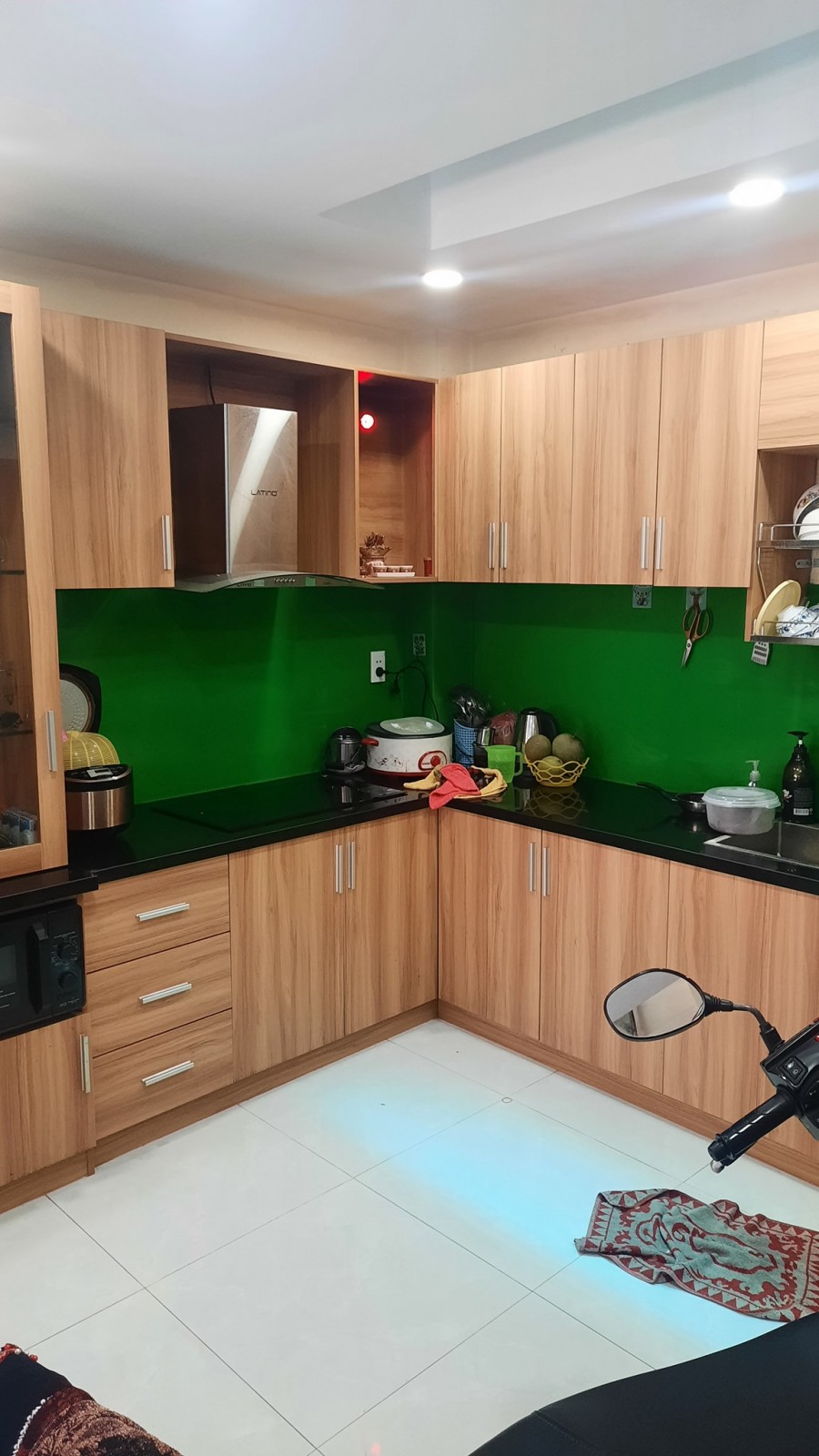 Chủ nhà bán gấp Lạc Long Quân Phường 9, Tân Bình view bao chất 35m2 ngang 4.6 x 7.5- giá 5,2 tỷ