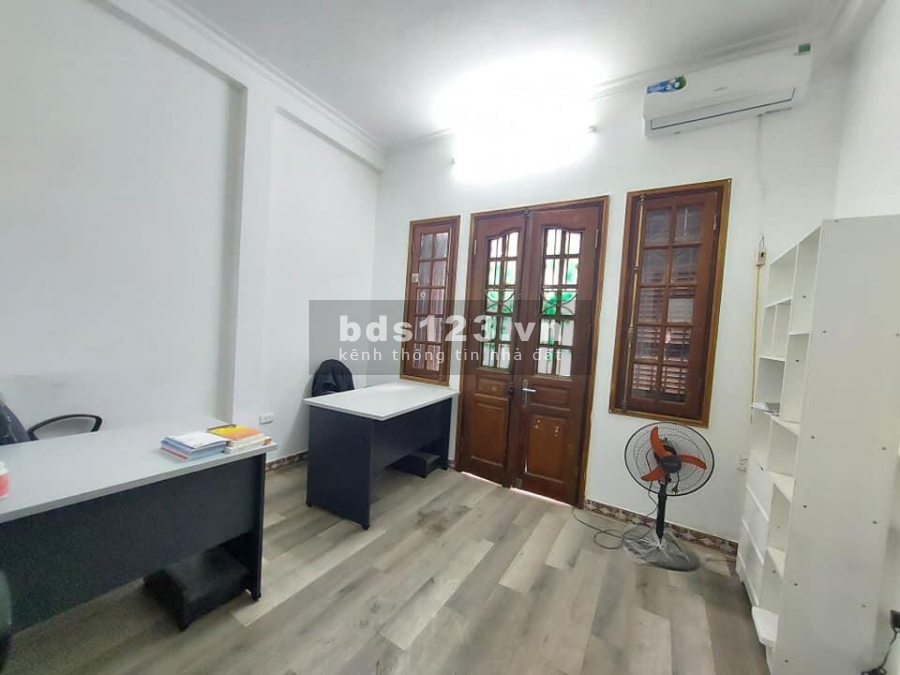 Hàng Hiếm, ngõ thông, YÊN SỞ 30m2 5 tầng mặt tiền 3,6m chỉ giá 2,8 tỷ