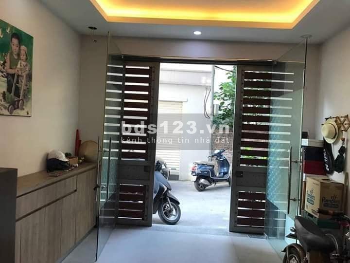 Chính chủ bán gấp nhà Nguyễn Văn Cừ, Long Biên, Hà Nội.