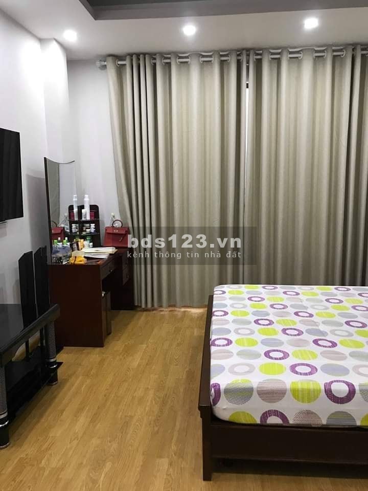 Chính chủ bán gấp nhà Nguyễn Văn Cừ, Long Biên, Hà Nội.