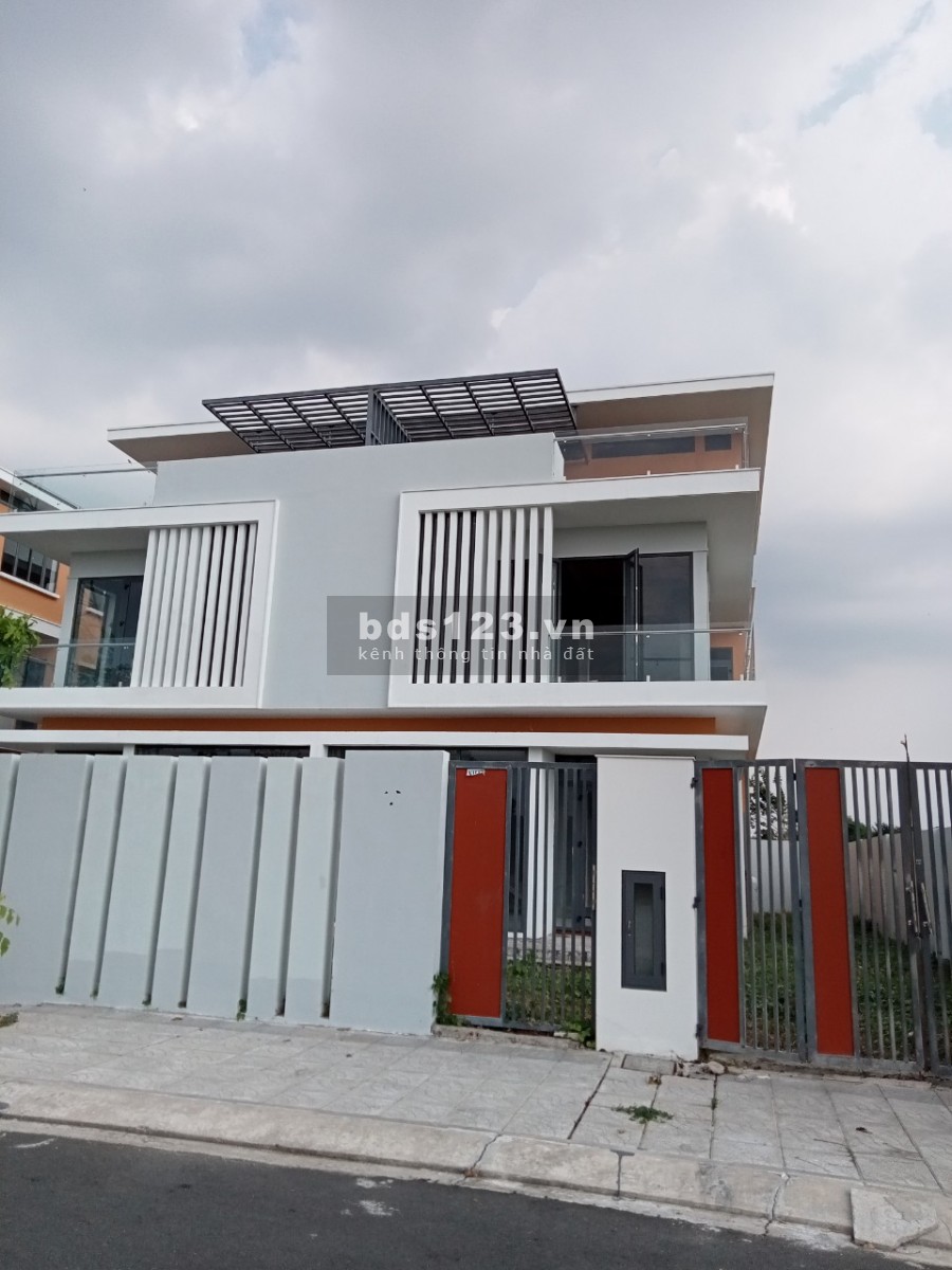 Bán gấp biệt thự song lập Phú Cường 10.5x24m 2 tấm, giá chỉ 5.2 tỷ buông đuôi