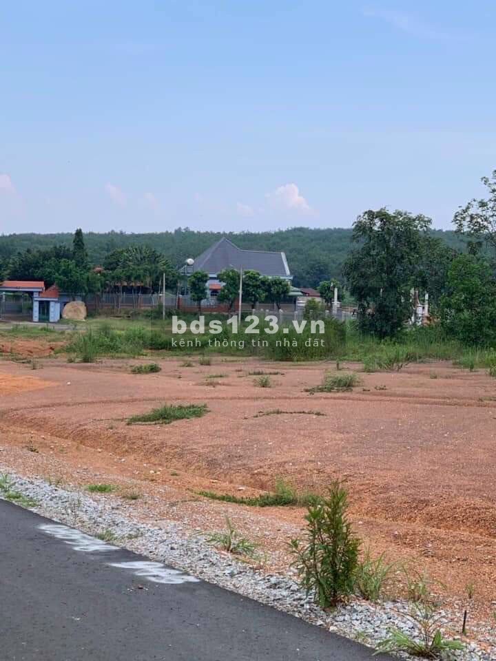 1000m2 vị trí đẹp Long Thành. 150 m2 thổ cư. Đối diện khu nhà ở chuyên gia